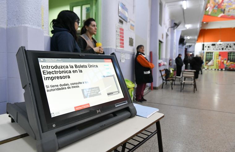 Reportan Demoras Y Fallas En Las M Quinas De Votaci N Electr Nica En