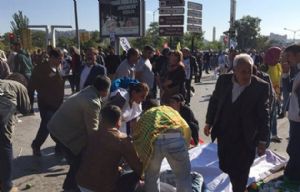 Un doble atentado en Turquía dejó un saldo de 30 muertos.