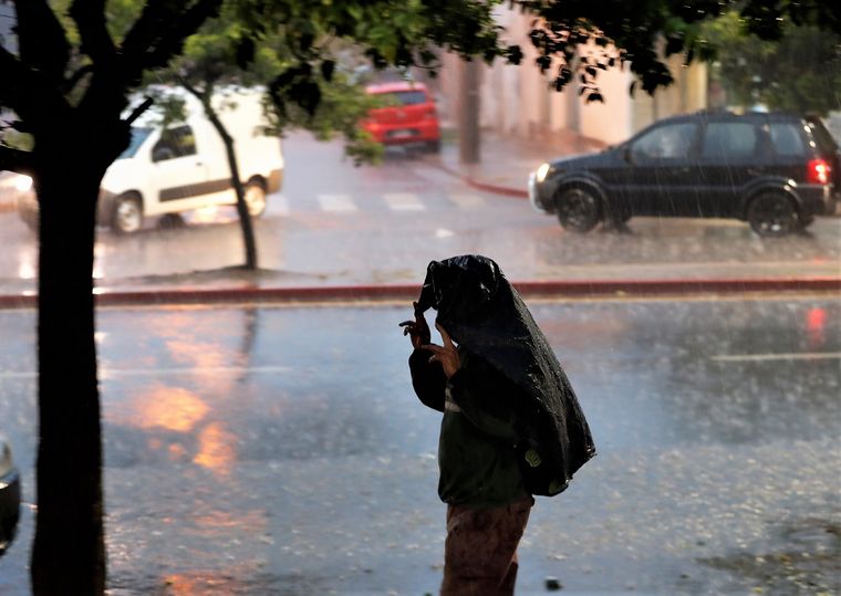 Tormenta de Santa Rosa cuándo llega y sus efectos el mito se hace