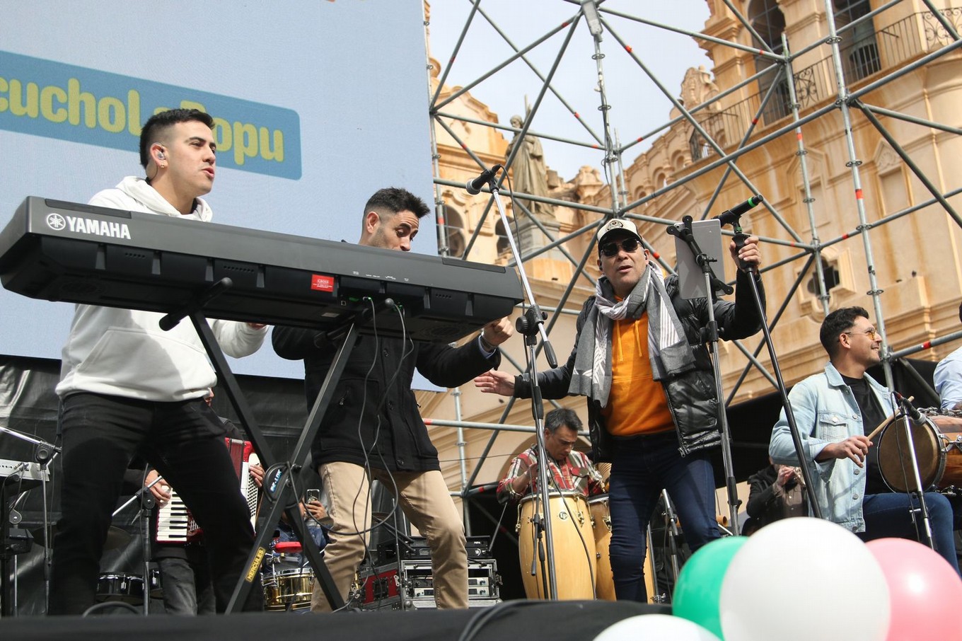FOTO: La Barra encendió la Plaza San Martín con sus clásicos infaltables