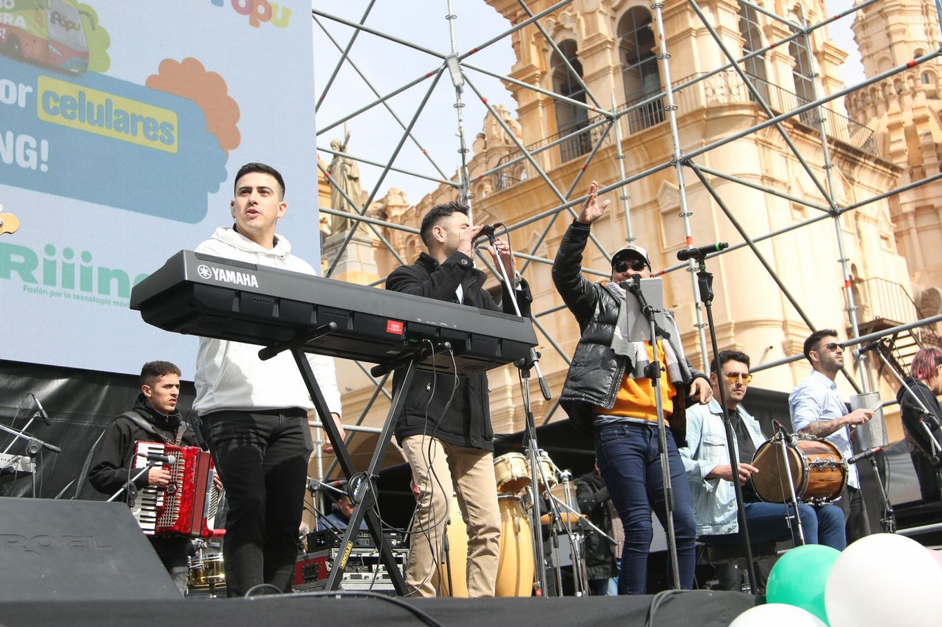FOTO: La Barra encendió la Plaza San Martín con sus clásicos infaltables