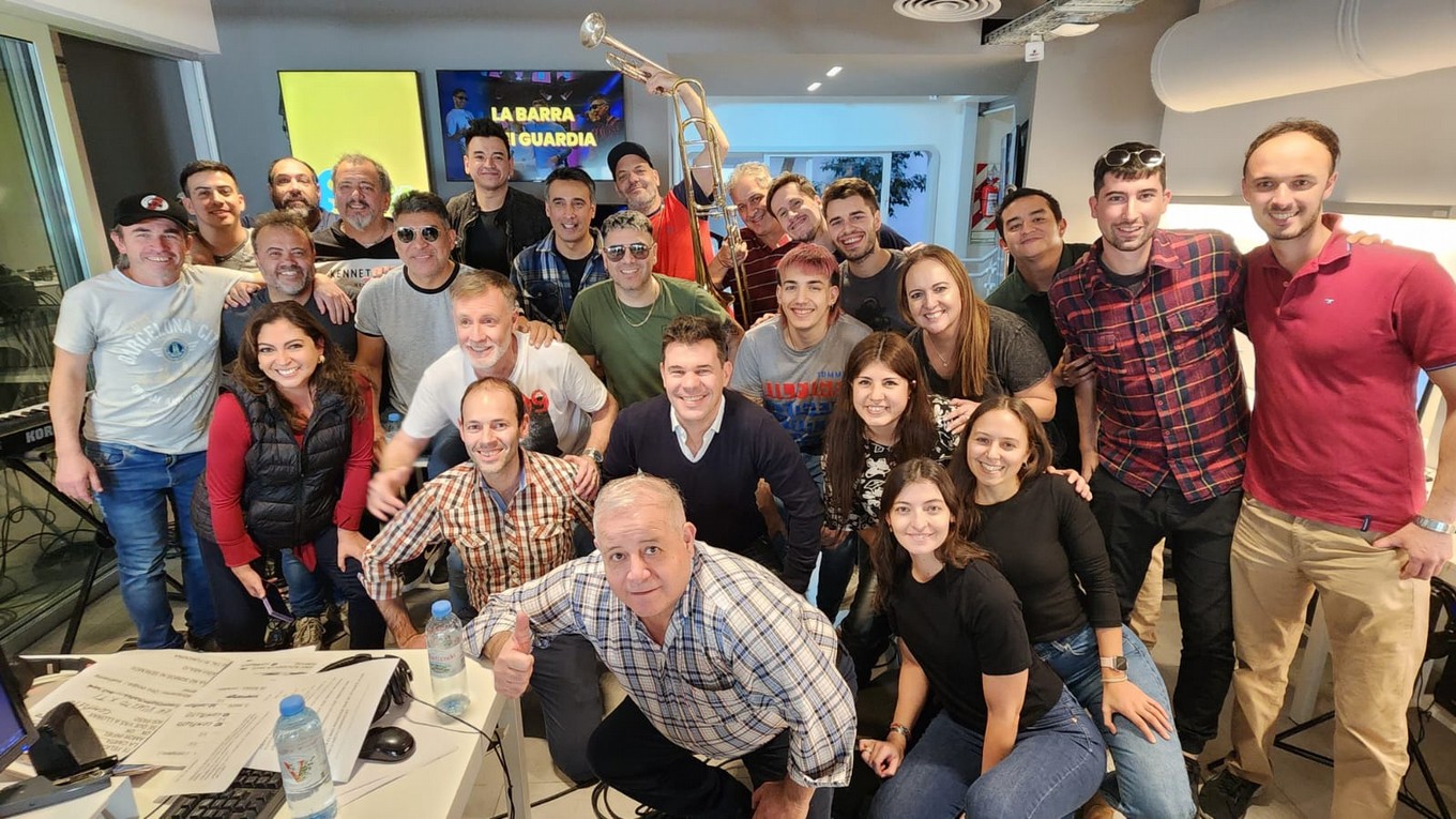 FOTO: La Barra y Dani Guardia hicieron la previa del reencuentro en La Popu 
