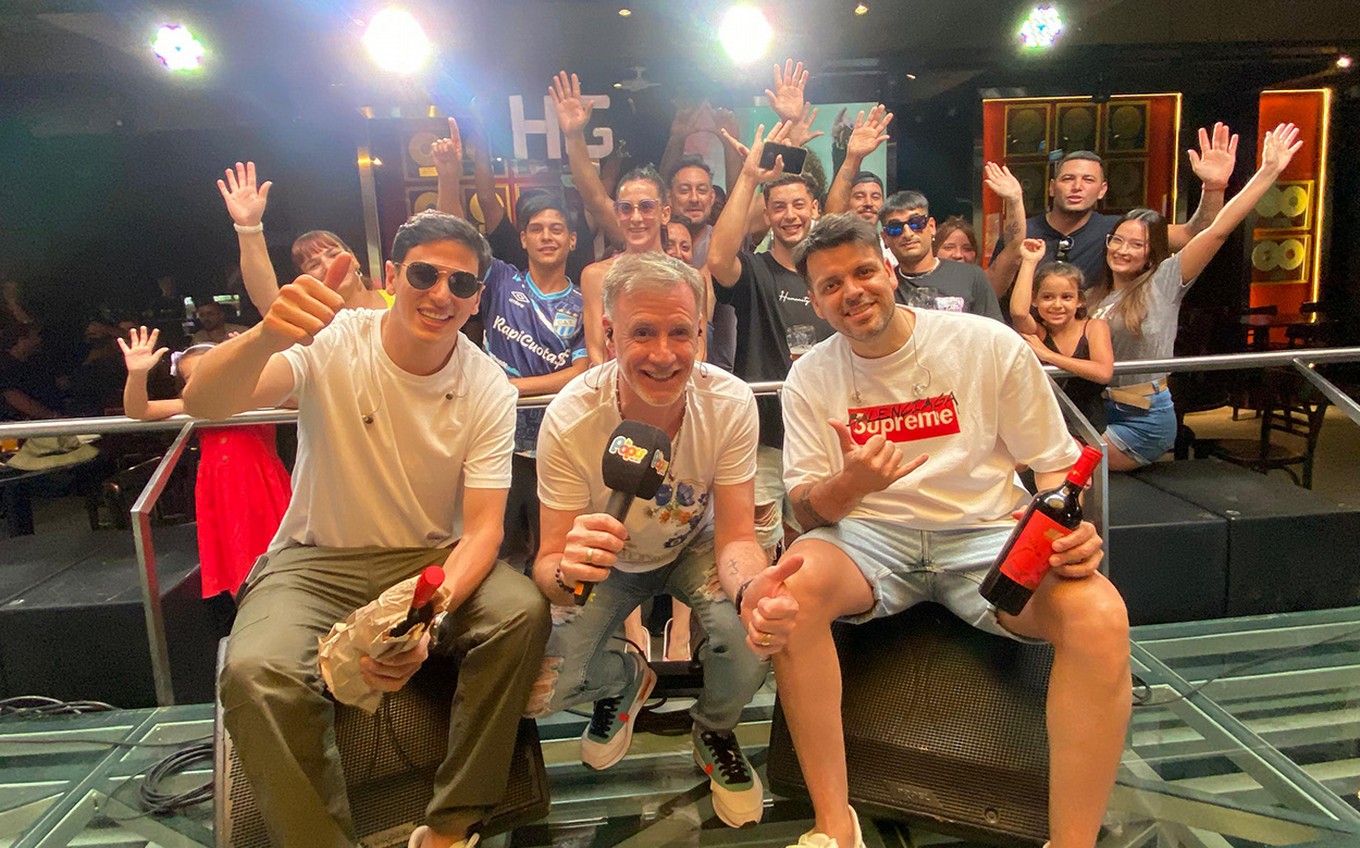 FOTO: Los Populares hizo su cierre de año en el Museo Bar a pura fiesta con amigos 