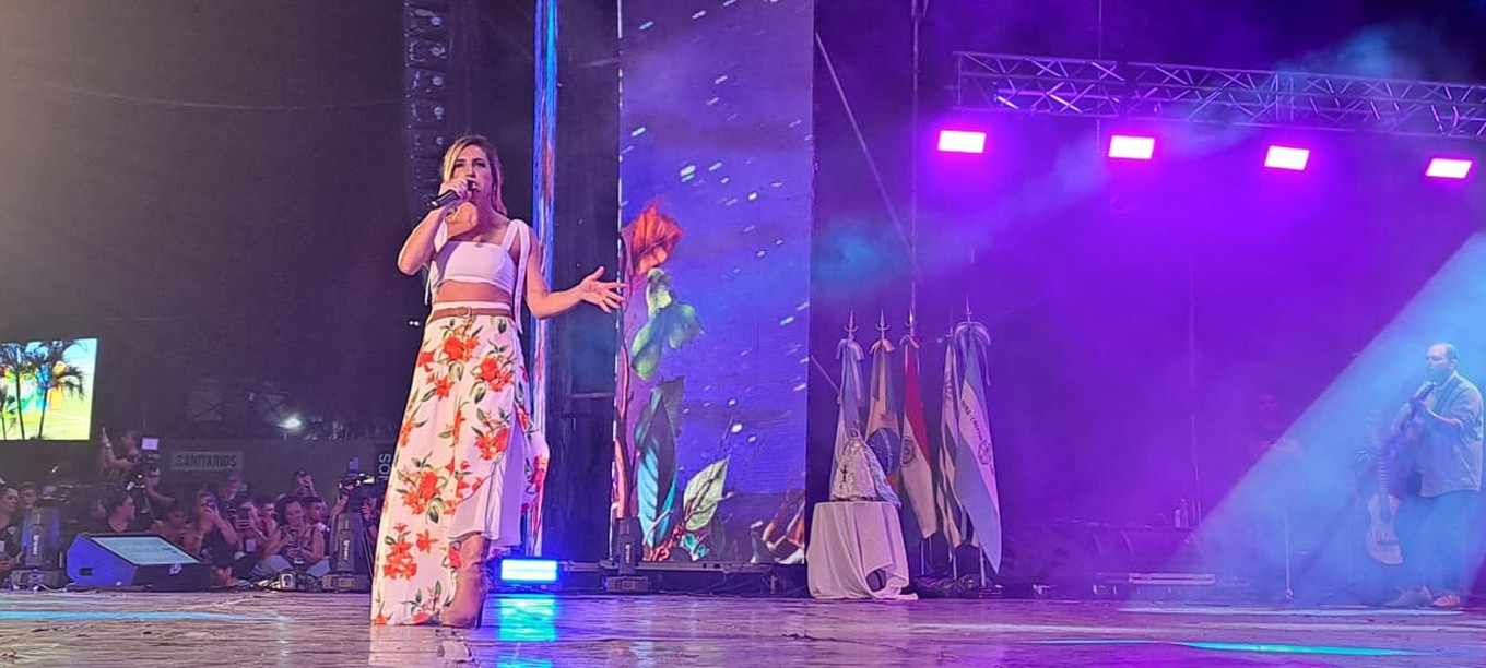 FOTO: Soledad tuvo una presentación memorable en Corrientes