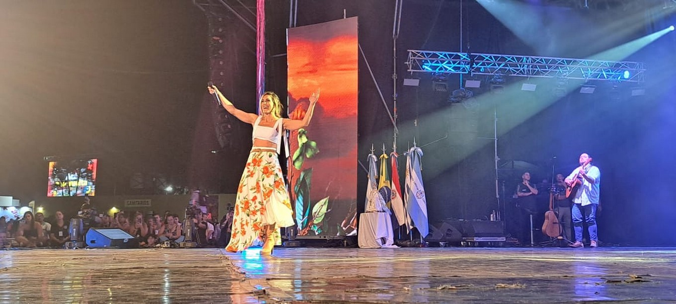 FOTO: Soledad tuvo una presentación memorable en Corrientes