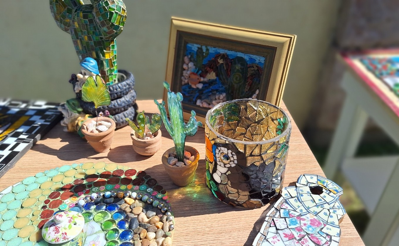 FOTO: Arte en mosaico en Cuesta Blanca.