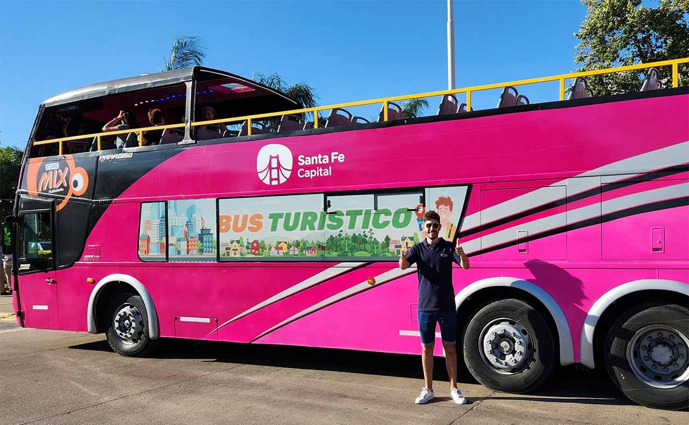 FOTO: Para descubrir Santa Fe desde el confort: Bus Turístico, experiencia narrativa.