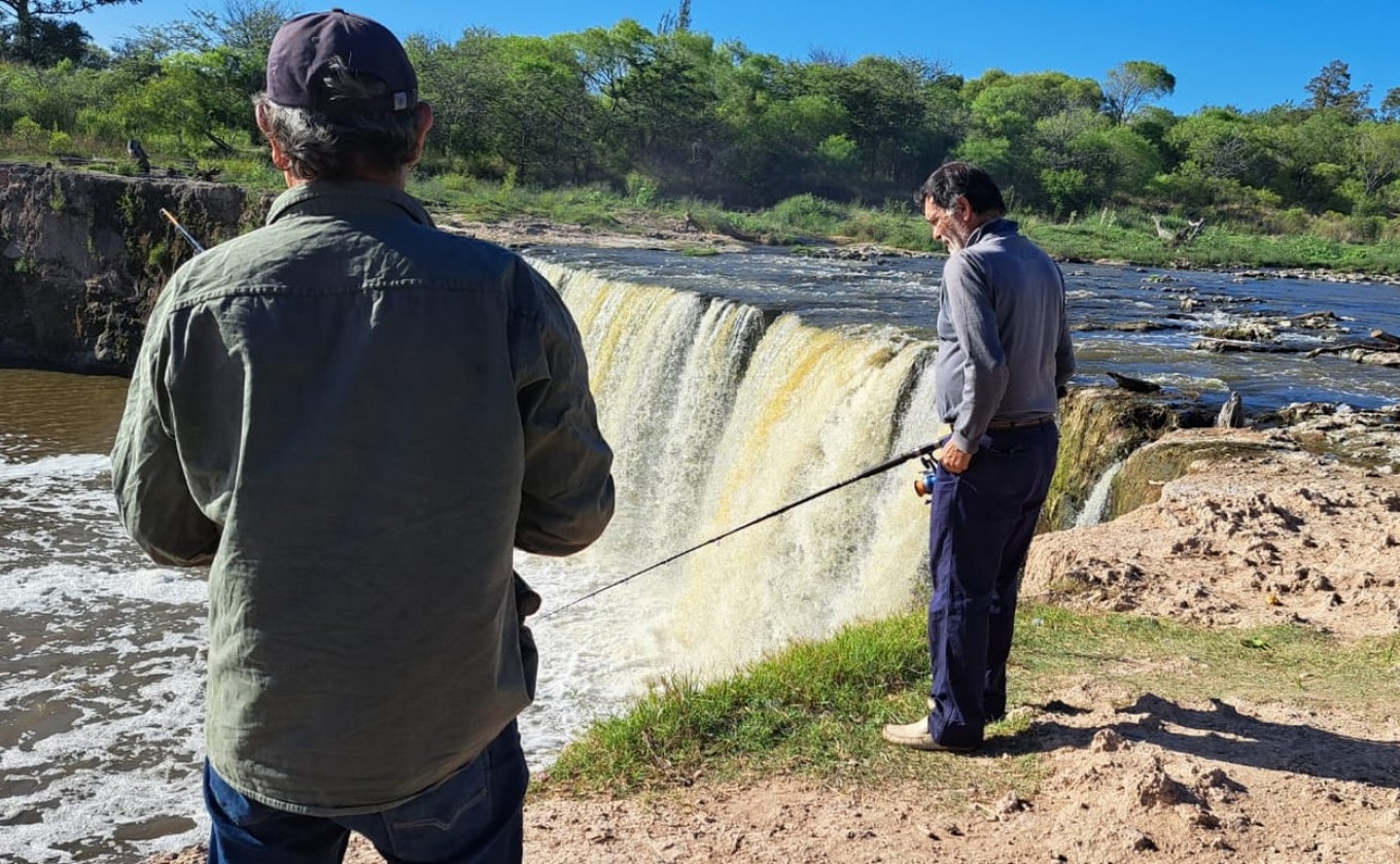 FOTO: Orlando Morales en las cascadas de Pavón.