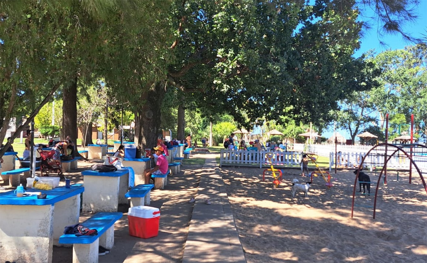 FOTO: Teodelina: chapuzones, diversión y descanso al aire libre en el sur santafesino.