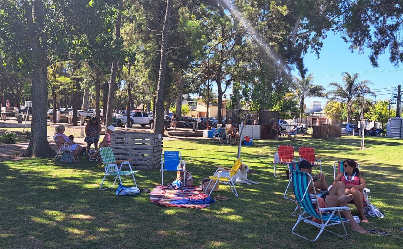 FOTO: Teodelina: chapuzones, diversión y descanso al aire libre en el sur santafesino.
