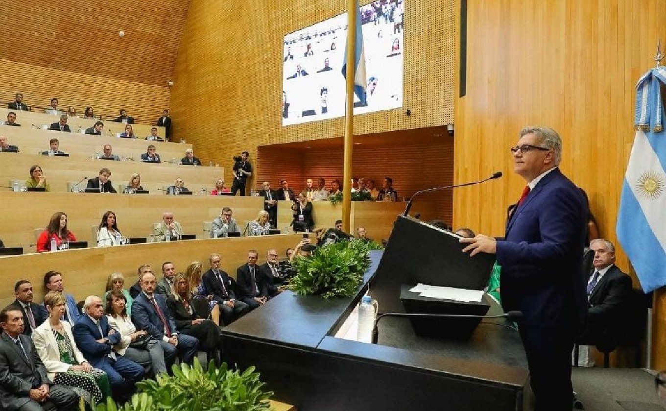 FOTO: Martín Llaryora inauguró el 146° Periodo Legislativo. (Foto: Daniel Cáceres/Cadena 3)