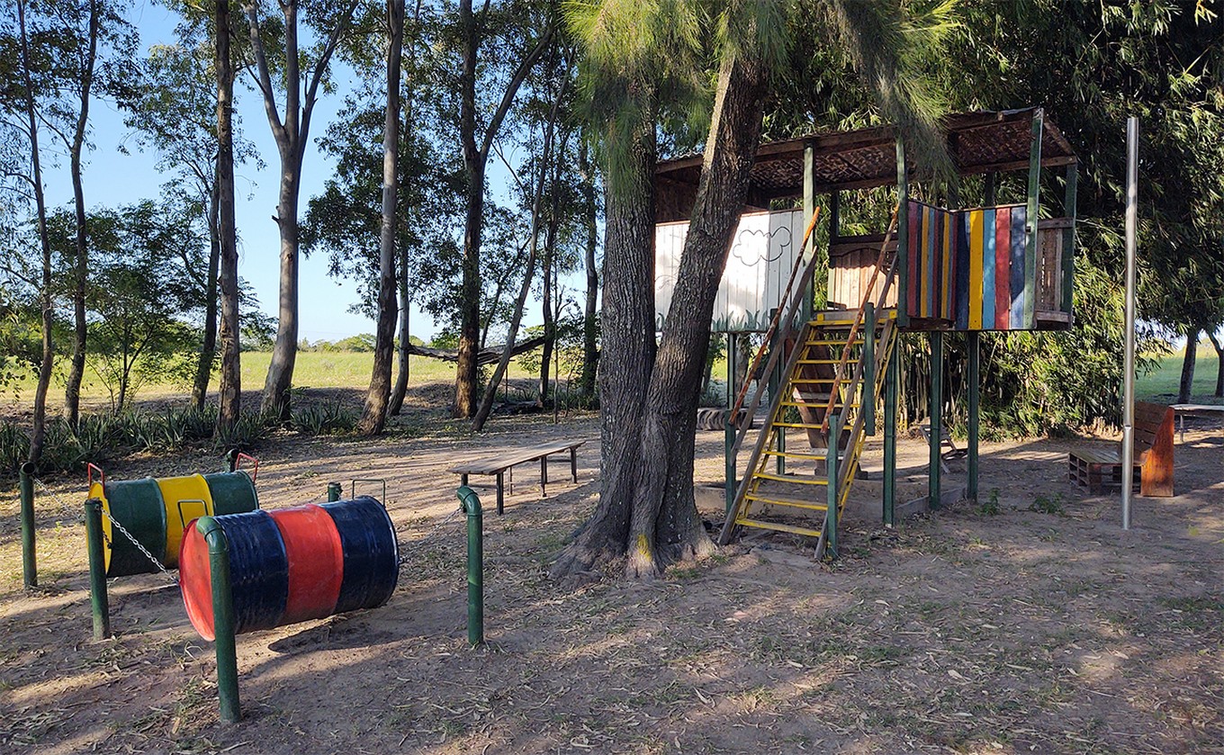 FOTO: Cabañas del Jaaukanigás: un refugio familiar en los humedales santafesinos.