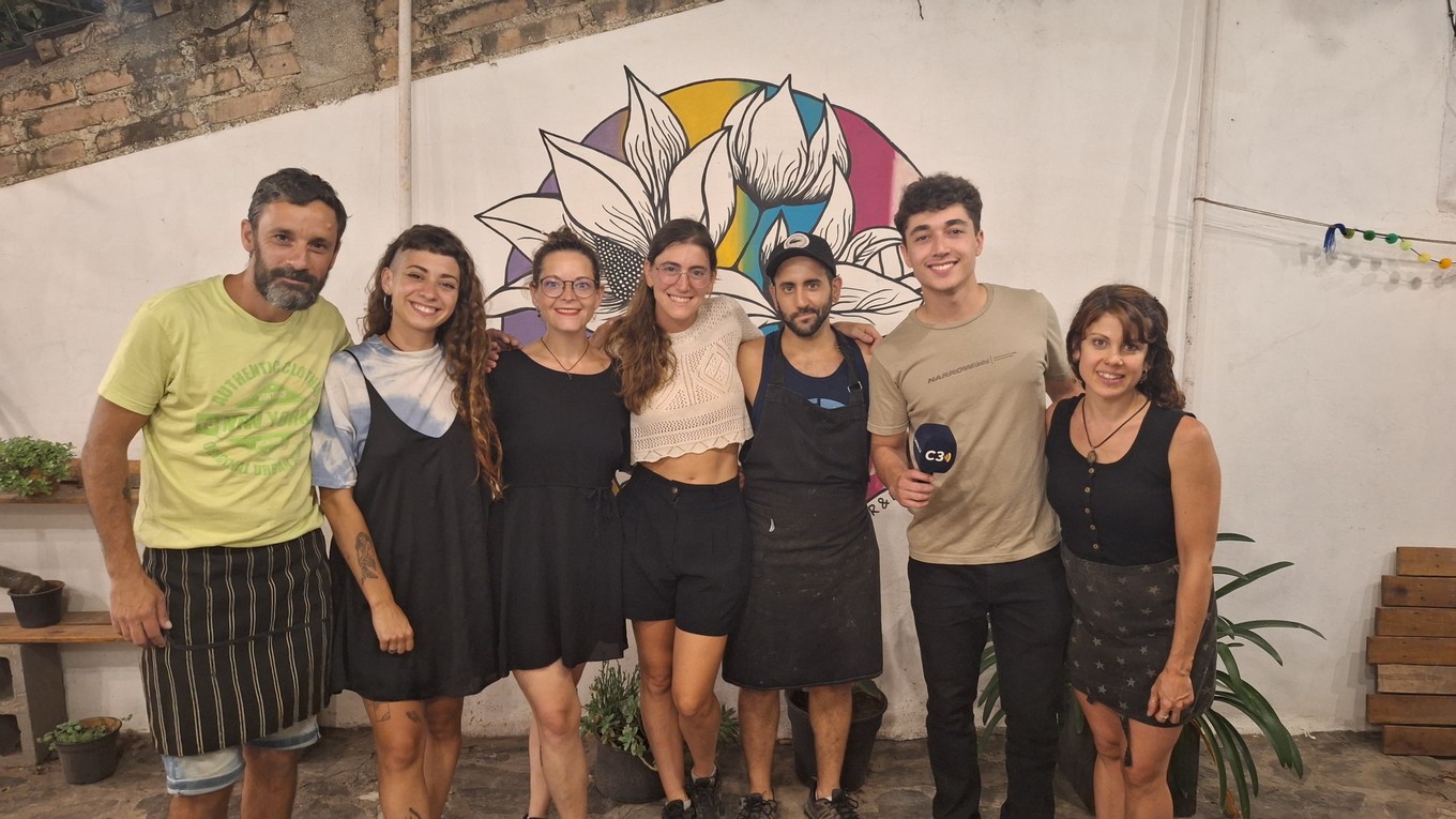 AUDIO: Vuela Violeta, un rincón en el centro de Alpa Corral donde disfrutar sabores