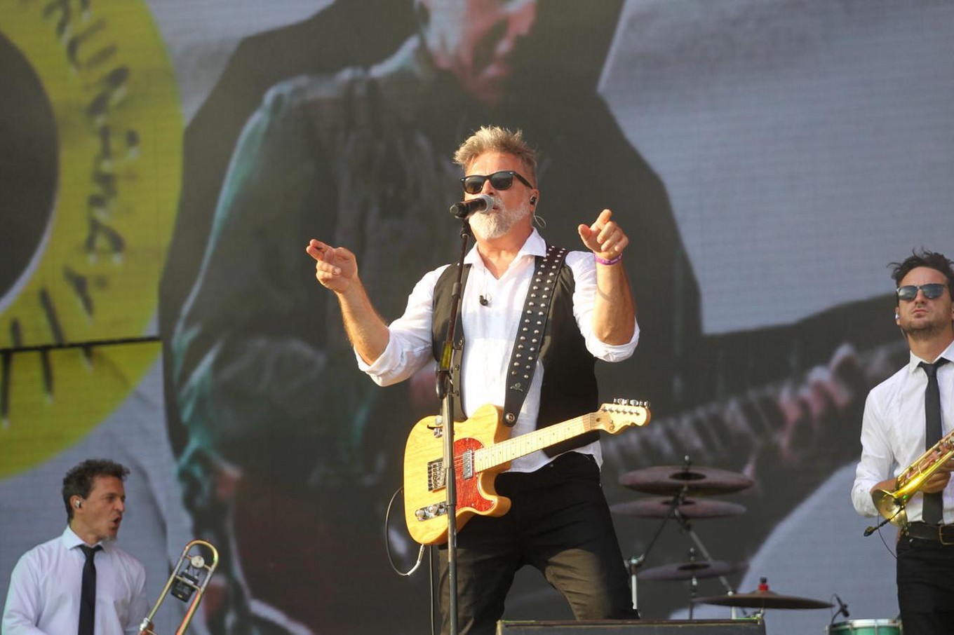 FOTO: Skay envolvió de su espíritu las sierras de Córdoba en el Cosquín Rock 2024.