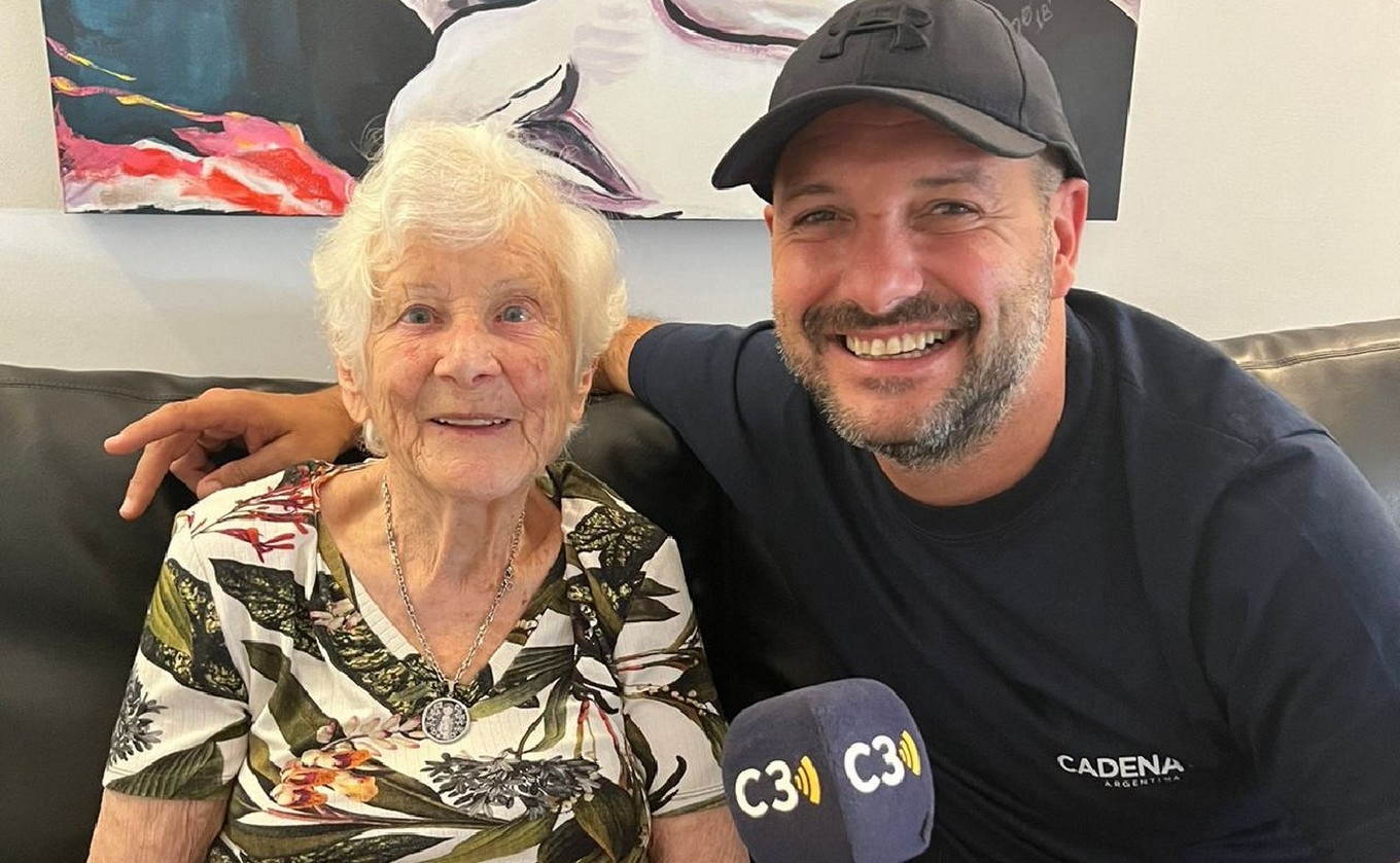 FOTO: Francisca tiene 88 años y es fanática de Luciano Pereyra. 