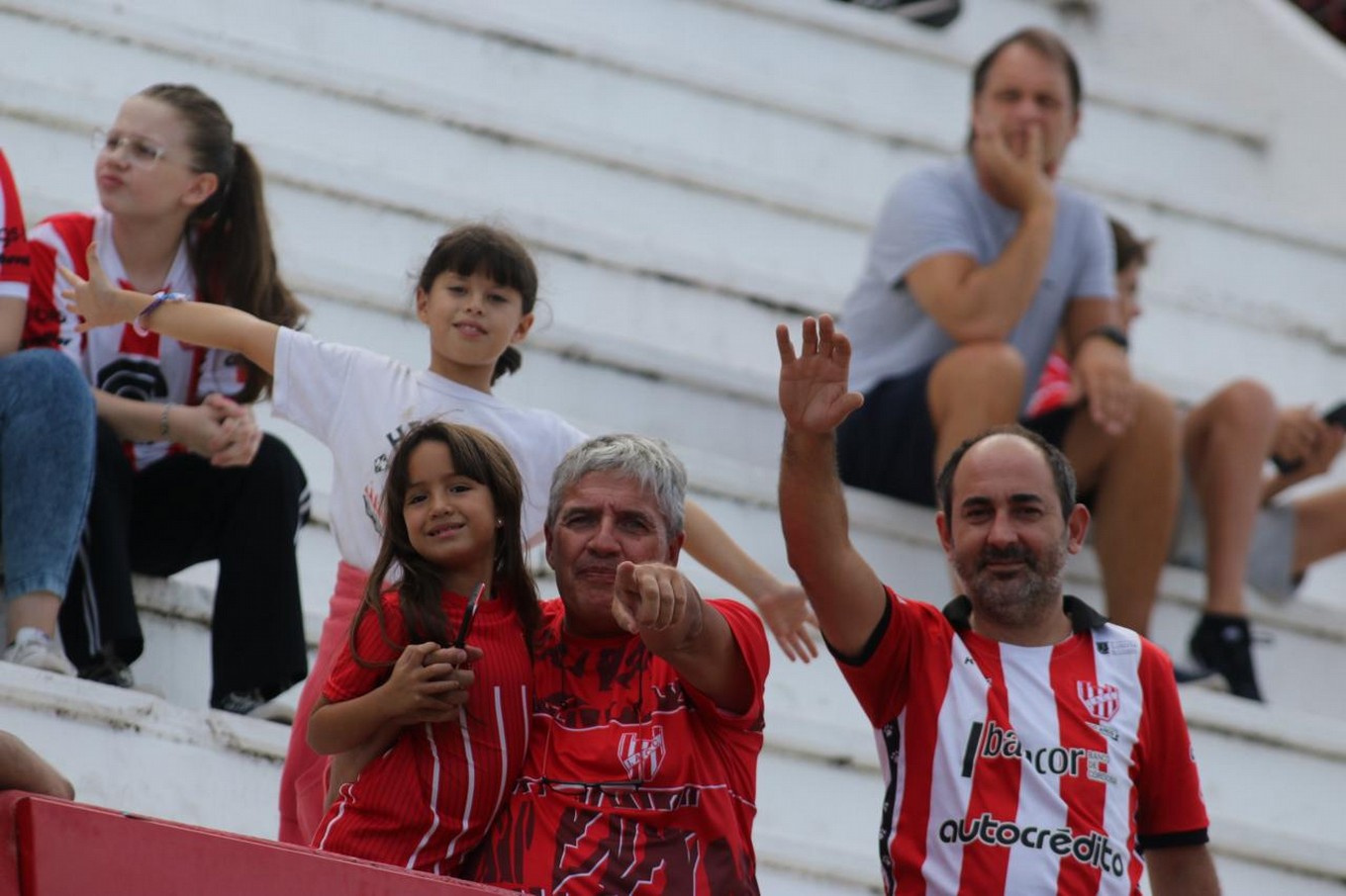 FOTO: Los hinchas de Instituto coparon las tribunas del Monumental de Alta Córdoba.