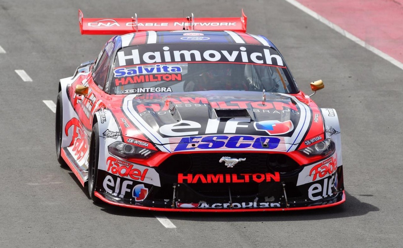 FOTO: El cordobés 'Caíto' Risatti y su nuevo Chevrolet Camaro