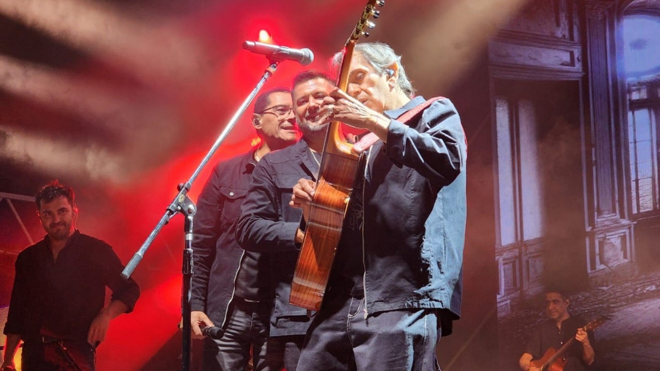 FOTO: Inolvidable reencuentro de Jorge Rojas con Los Nocheros