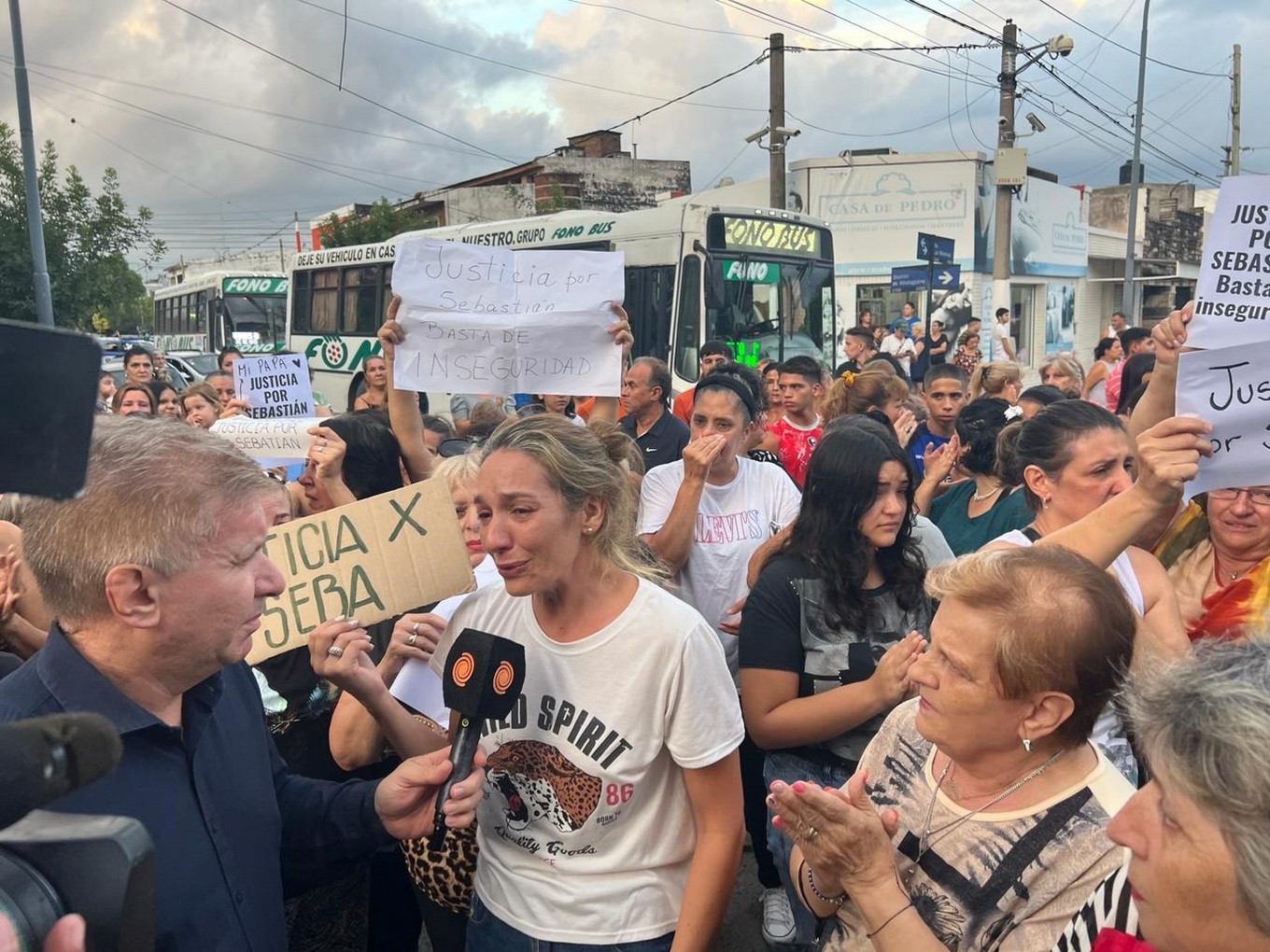 AUDIO: Conmoción en barrio Yofre por el asesinato del vecino a mano de motochorros