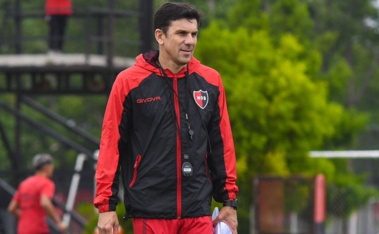 Mauricio Larriera dejó de ser el DT de Newell's Old Boys - Estadio 3 ...