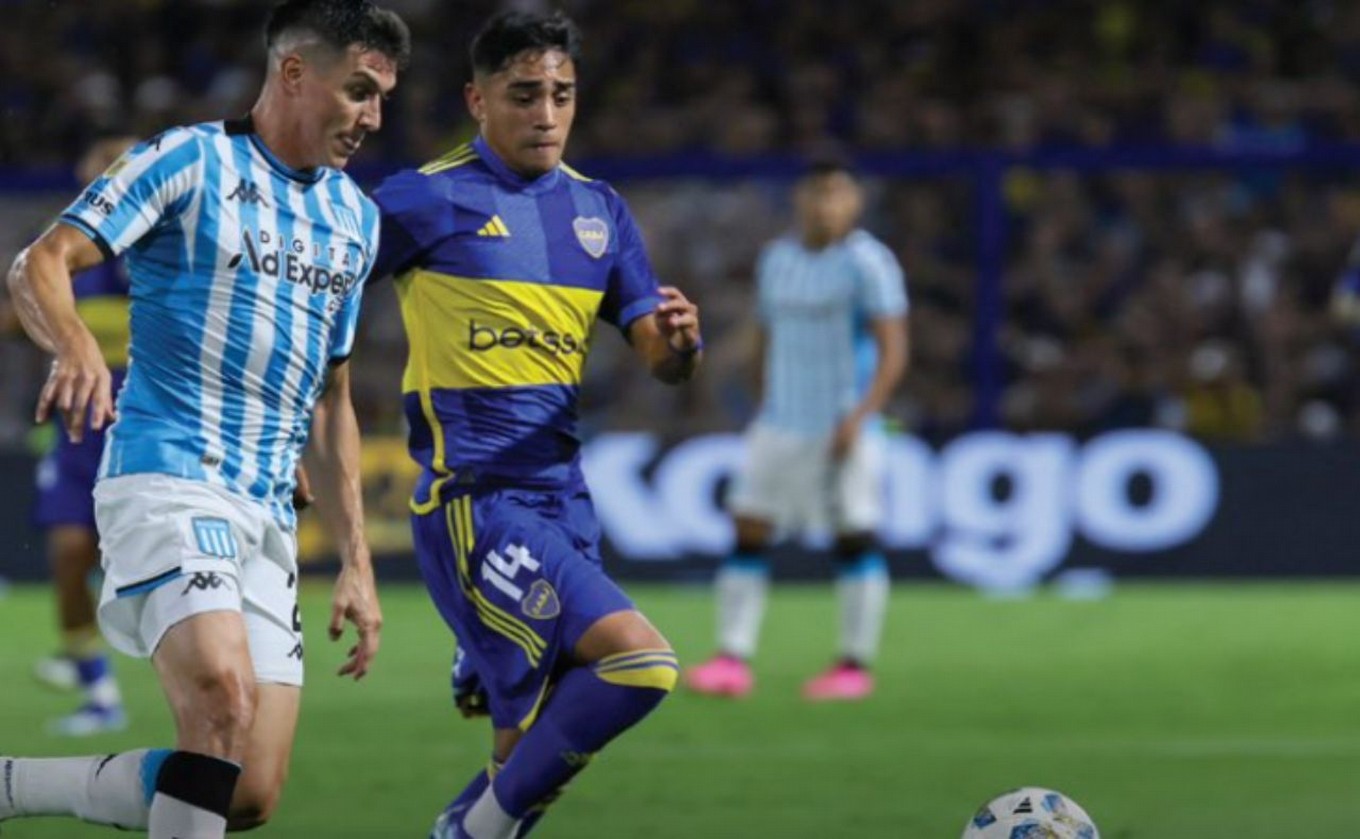 FOTO: El plantel de Boca festeja el gol de Lucas Blondel. 