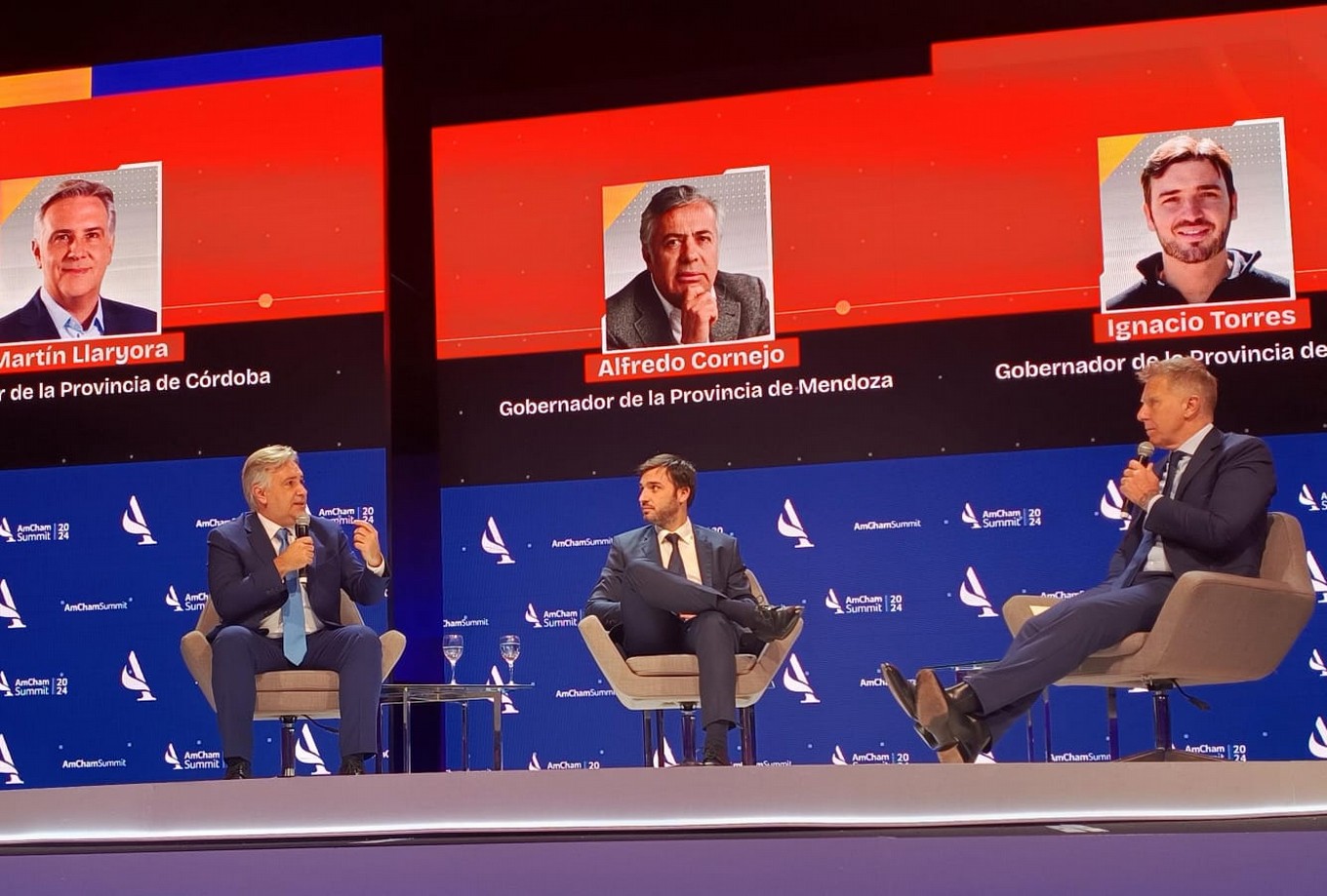 FOTO: Martín Llaryora invitó a invertir en el país y aseguró que saldrá adelante