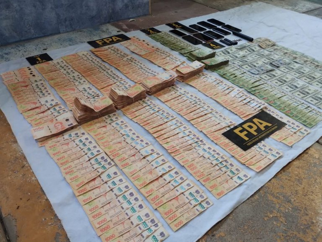 FOTO: Operativo antidroga contra una banda narco peruana-cordobesa. (FPA)