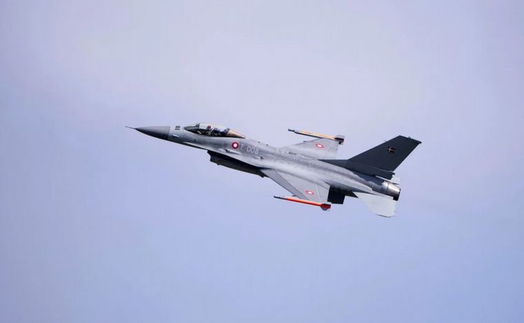 FOTO: Los jets de combate supersónicos F-16 (Foto: @MindefArg).