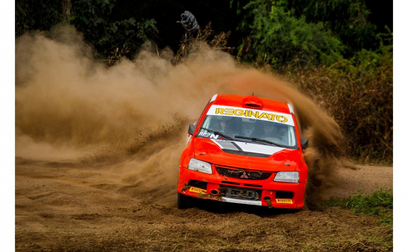 FOTO: 'Tomy' Perotti y su excelente Renault Kwid ganaron la Junior