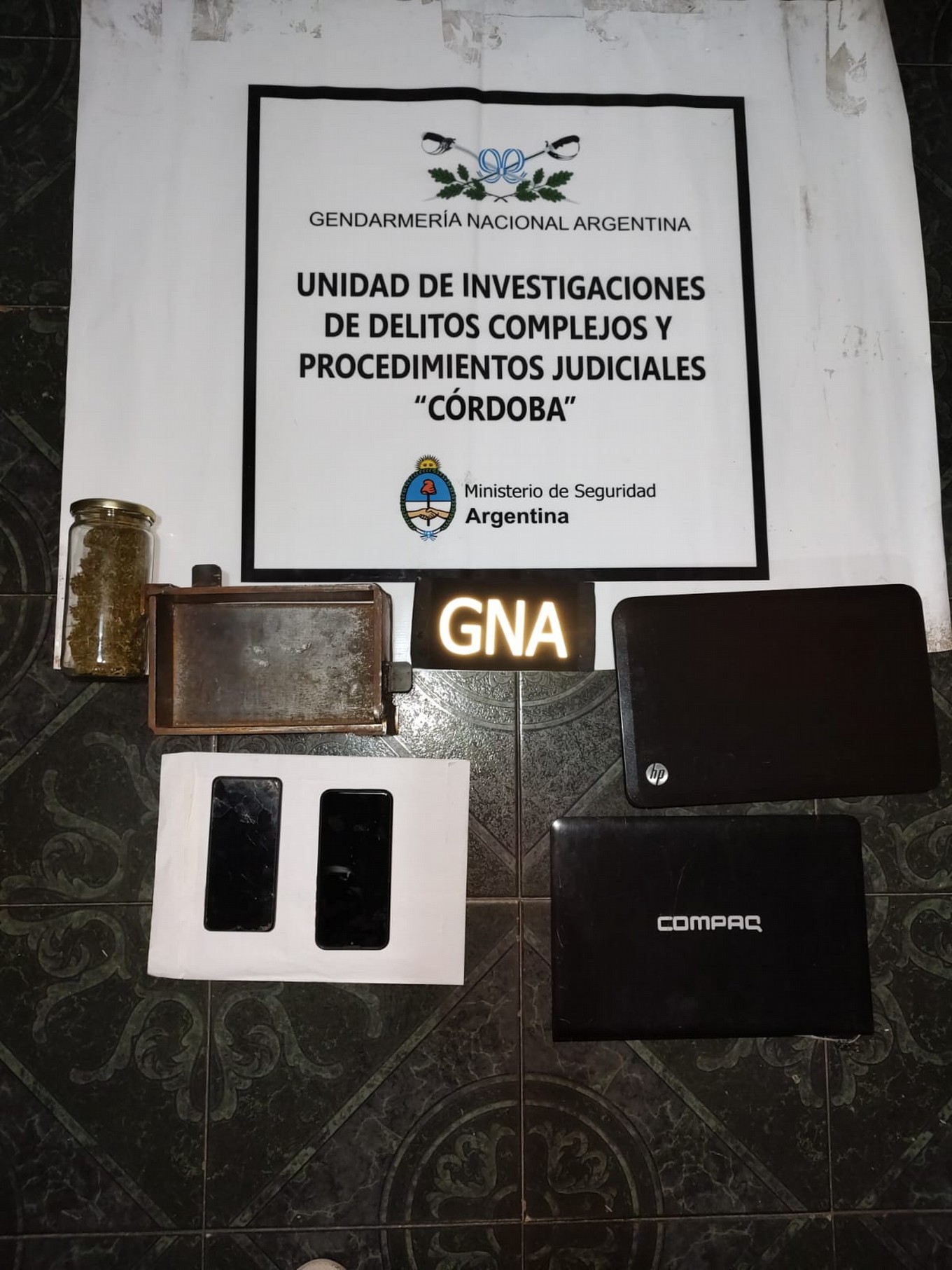 FOTO: El secuestro de la cocaína con el sello 