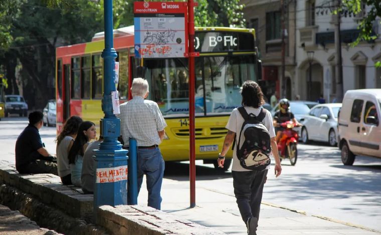 AUDIO: El boleto de transporte urbano aumentó un 175% en Mendoza y pasó a costar $550