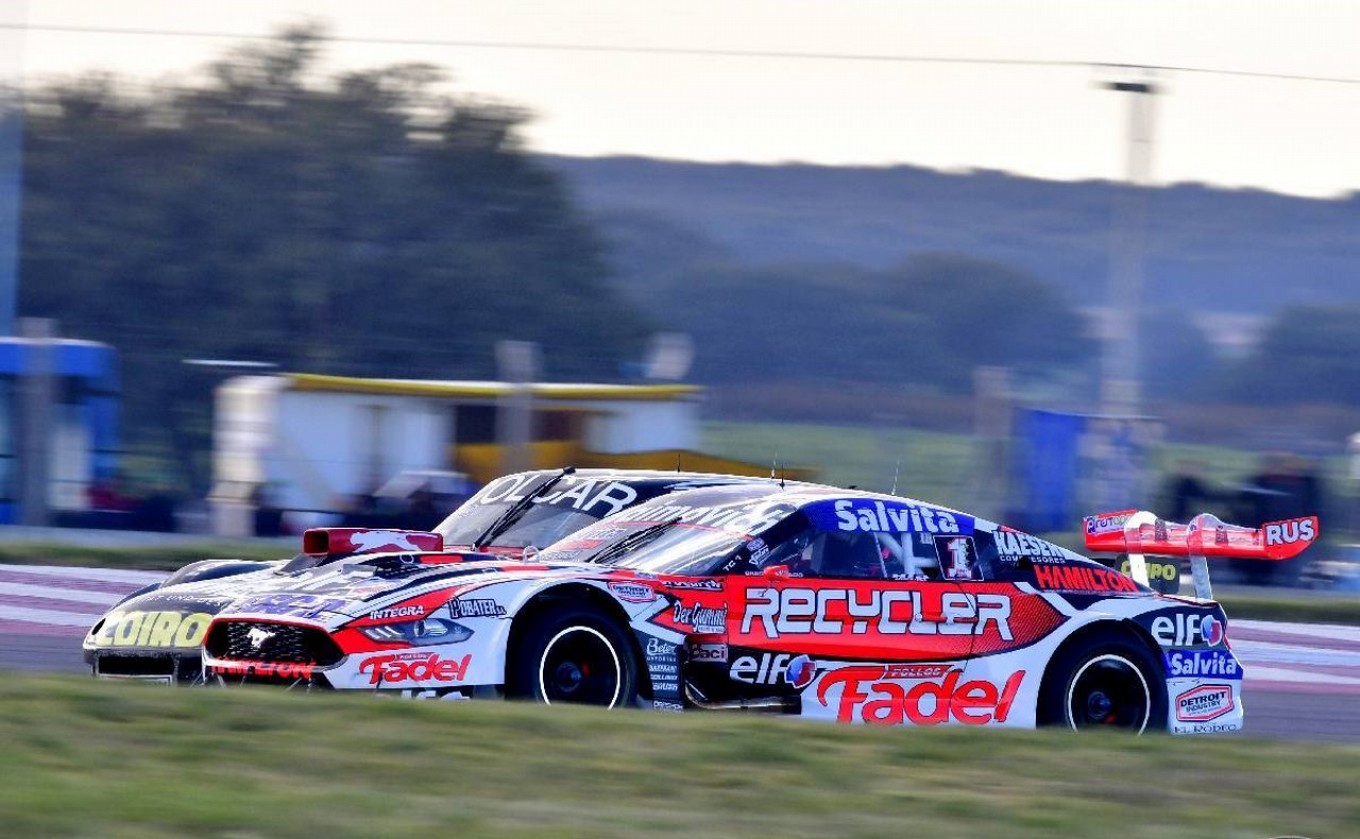 FOTO: Los espectaculares TC y TN reunidos en un festival de 165 autos en Termas