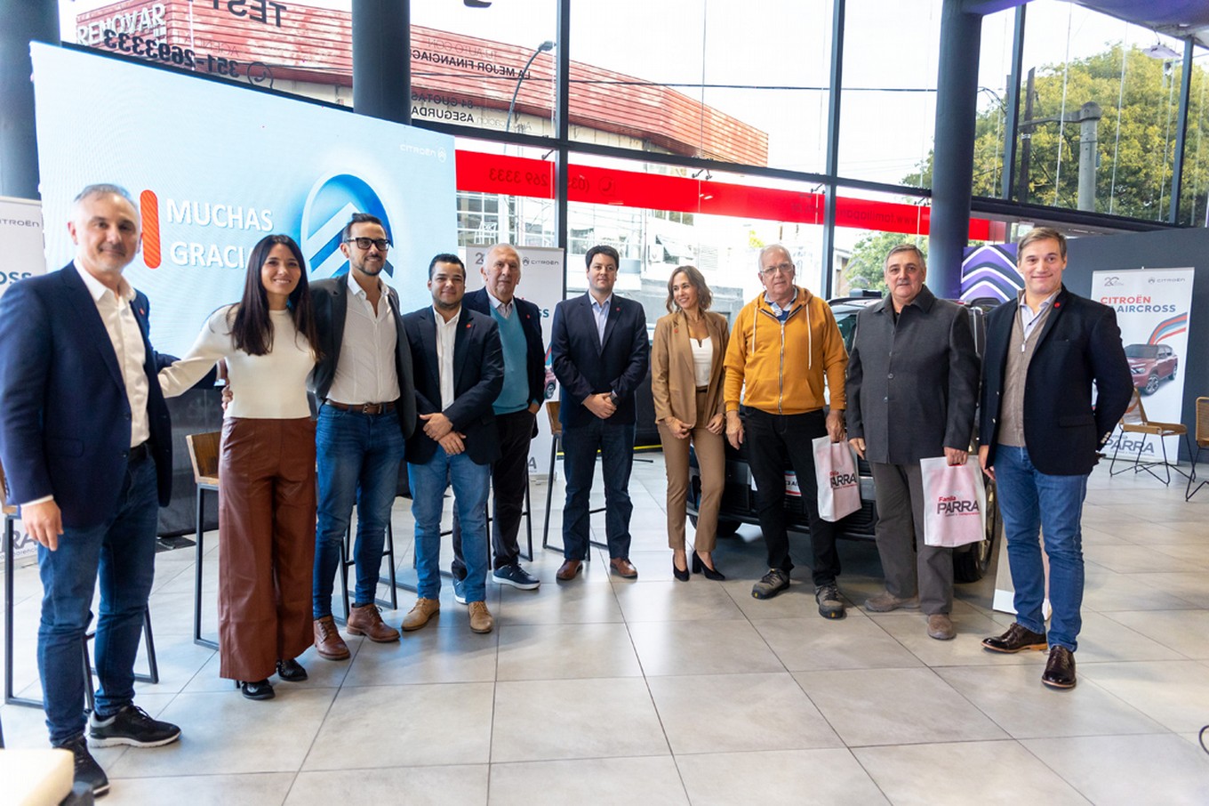 FOTO: Familia Parra presentó el Nuevo SUV C3 Aircross y entregó las primeras unidades