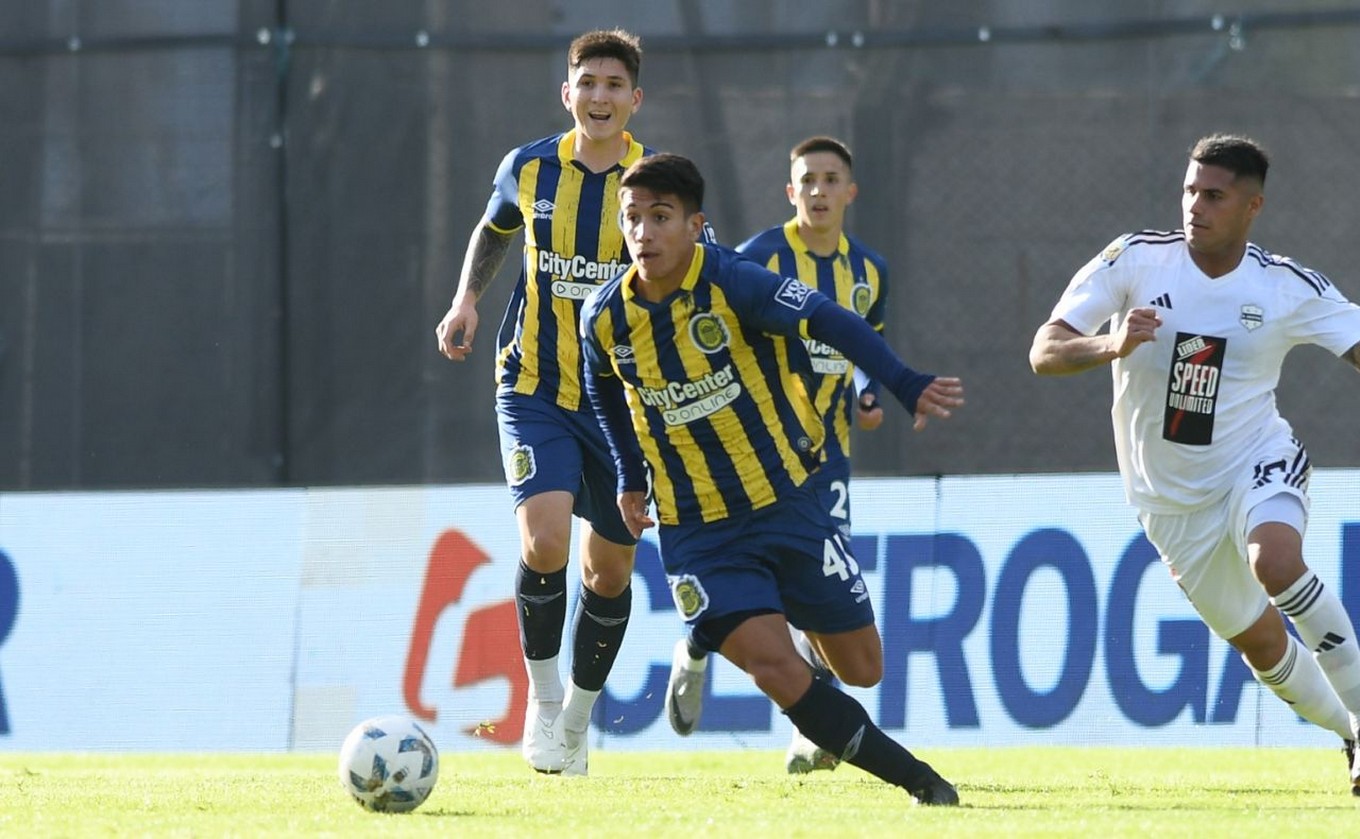 FOTO: Rosario Central vs. Deportivo Riestra. Liga Profesional 2024. 