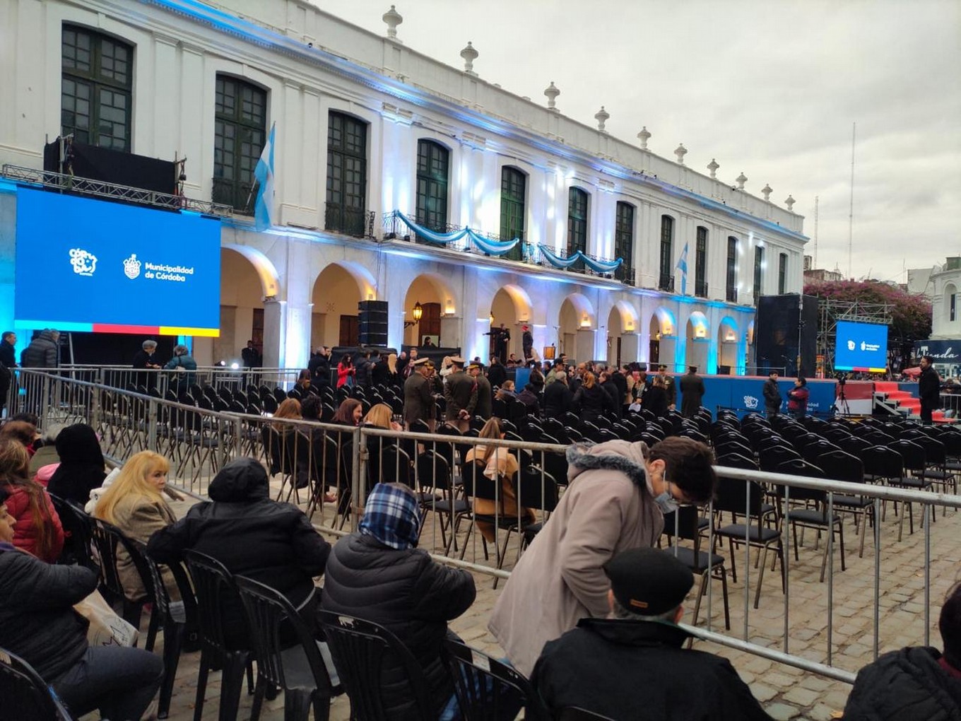 AUDIO: La ceremonia en plaza Cabildo. 