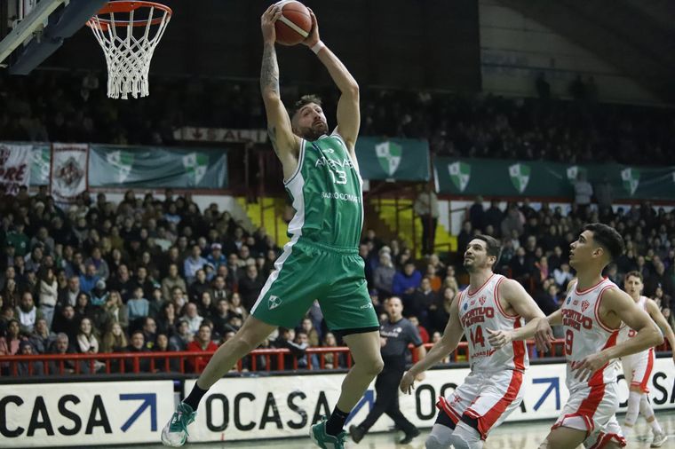 Atenas Aplastó A Suardi Y Arrancó Con El Pie Derecho La Final De ...