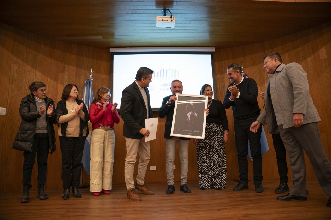 FOTO: El Toro Quevedo fue reconocido por la Legislatura por su aporte a la música popular