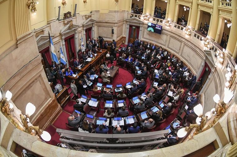 Uno Por Uno Los Senadores Que Votaron A Favor Y En Contra De La Ley Bases Noticias Cadena Heat 2688