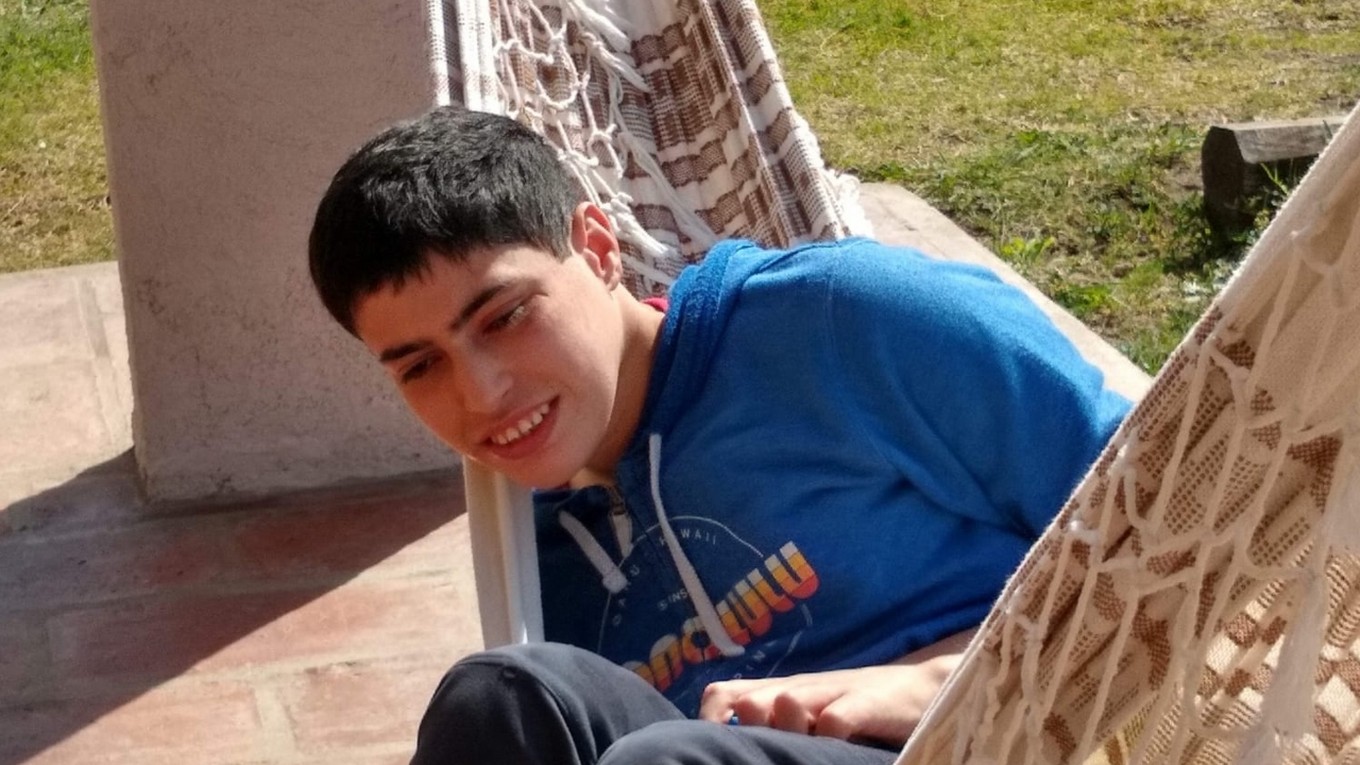 FOTO: Maximo es una de las dos personas que tiene Syngap 1 en Córdoba