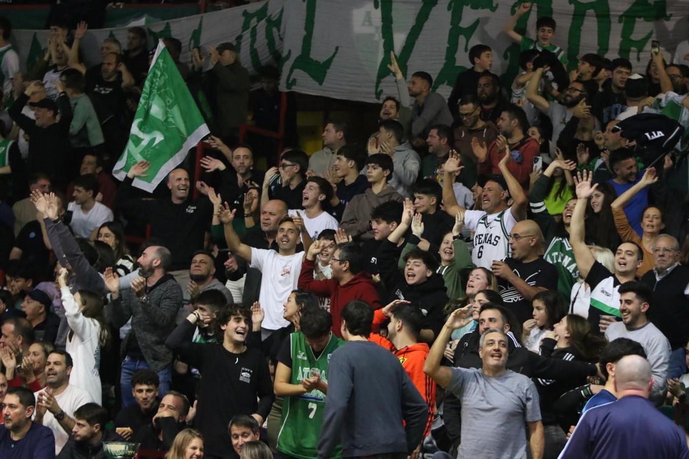 FOTO: Una final vibrante con un estadio colmado