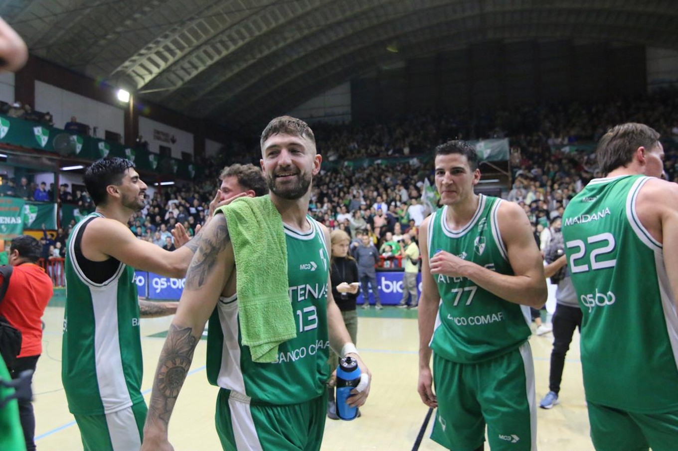 FOTO: Atenas volvió a la Liga Nacional y Córdoba festeja. (Foto: Daniel Cáceres/Cadena 3).