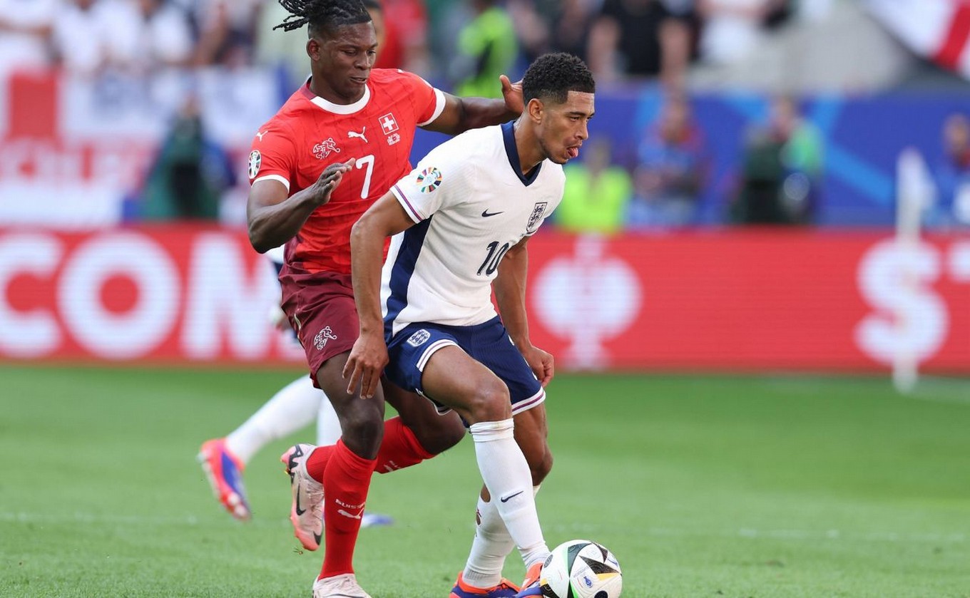 FOTO: Inglaterra no se lució en el juego, pero pasó a semis tras ganar en los penales. 