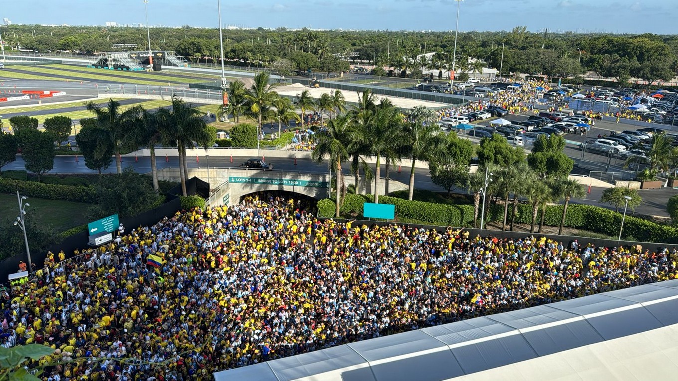 AUDIO: Rodolfo Barili contó desde adentro los incidentes en el ingreso al estadio