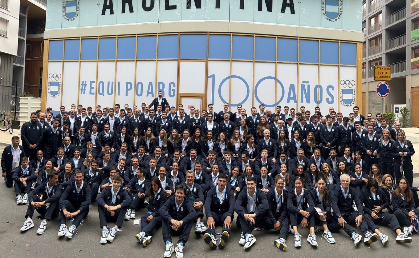 FOTO: Macron y Brigitte en la apertura de los Juegos Olímpicos de París (Foto: NA).