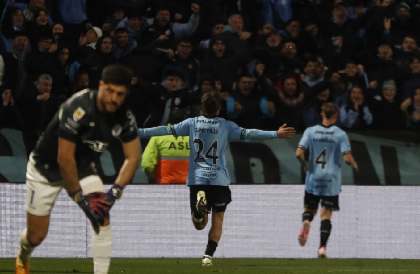 FOTO: Belgrano recibe a Godoy Cruz en Alberdi. (Foto: Daniel Cáceres/C3)