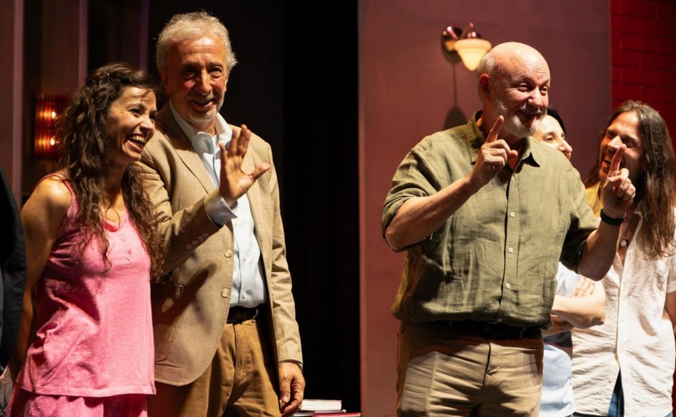 "Empieza con D, siete letras" sigue recorriendo el país: próximas funciones