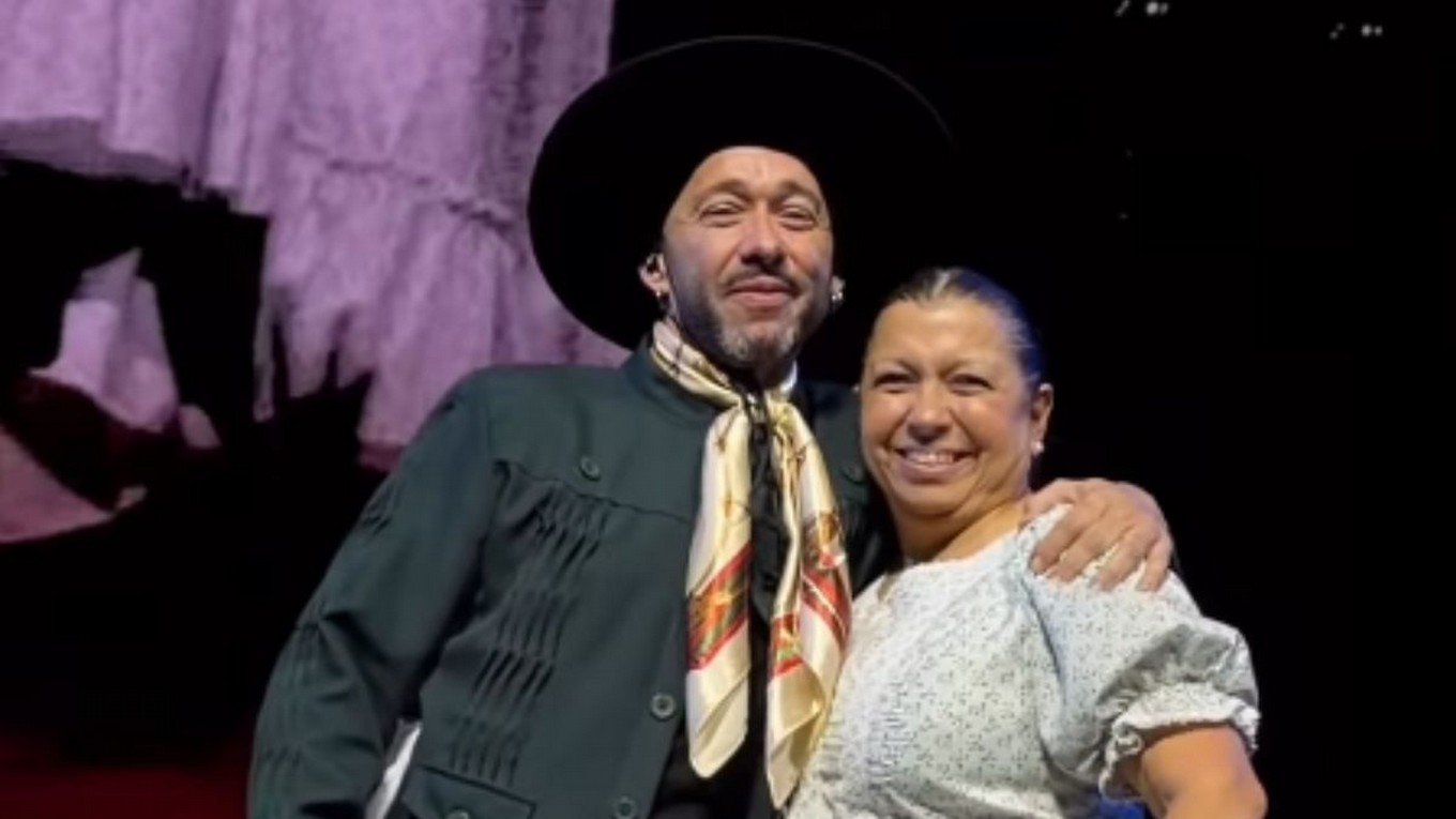 Entre pañuelos y emoción: la tierna zamba de Diego Granadé con su mamá