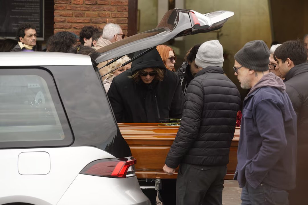 Despedida conmovedora a Ernestina Pais en el Cementerio de la Chacarita