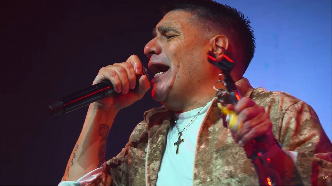 La Banda de Carlitos estrenó "Seremos Amantes" en la voz del Keso