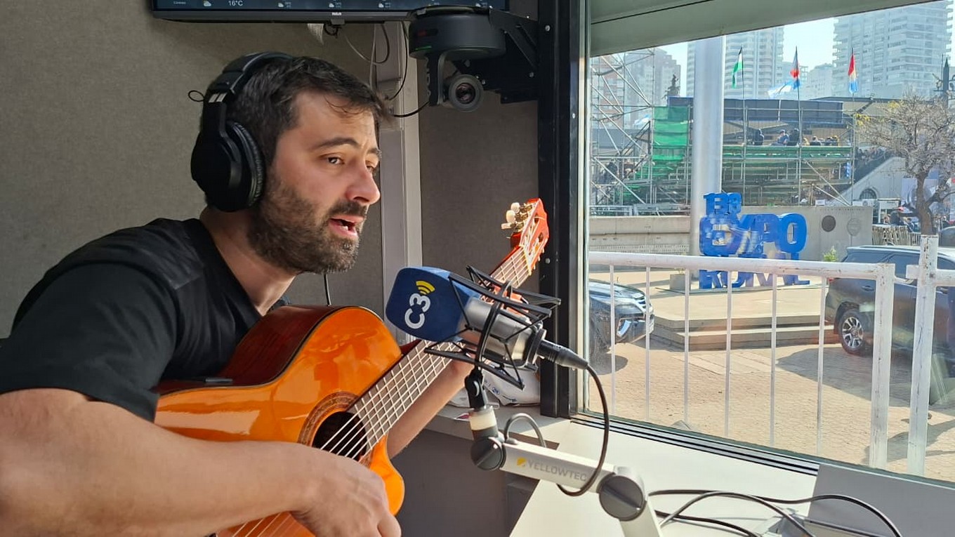 Julián Oderiz presentó su nuevo material en Cadena 3: "Córdoba me enamoró"